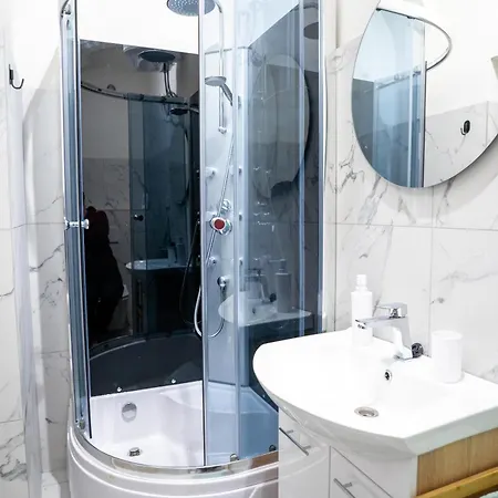 Cozy Main Square Ii With Breakfast * コシツェ