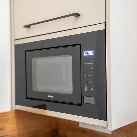 Cozy Main Square Ii With Breakfast * コシツェ